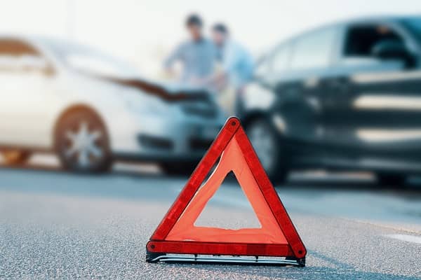 Прокопьевске полицейские устанавливают обстоятельства дорожно-транспортного происшествия, в результате которого были травмированы 3 человека