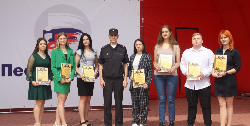 Полицейские Прокопьевска поощрили добровольных народных дружинников за активное участие