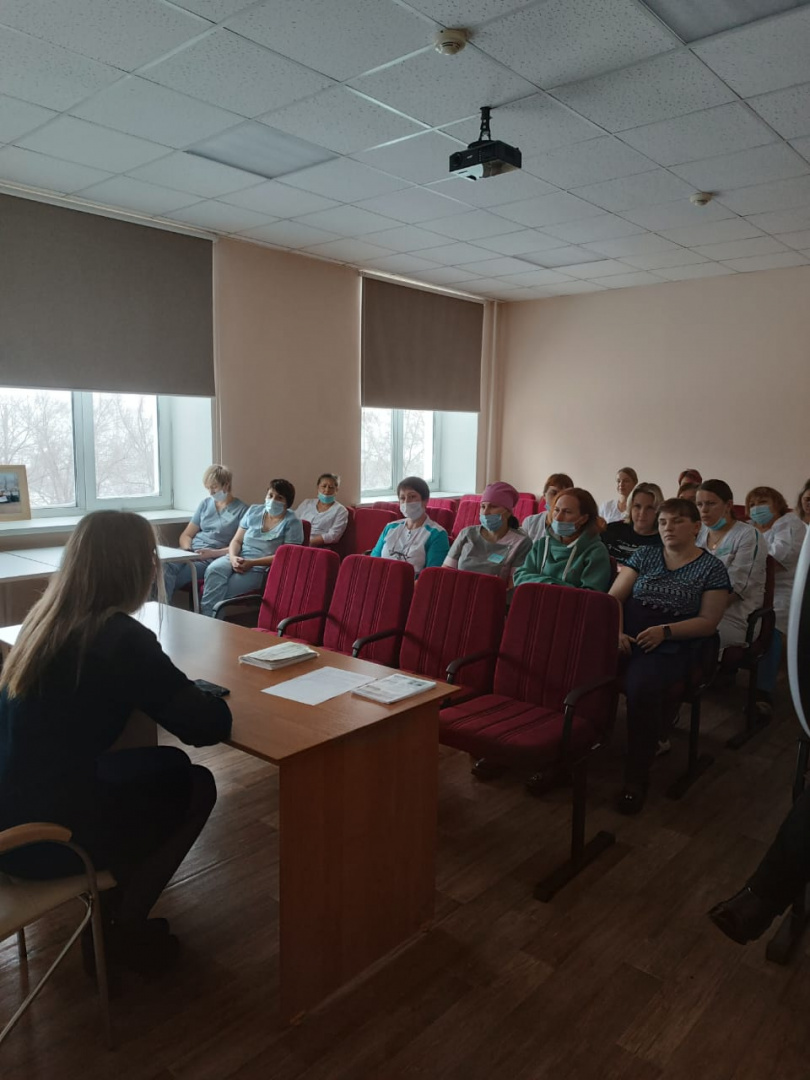 Прокопьевские полицейские продолжают встречи с населением, трудовыми коллективами и пожилыми гражданами